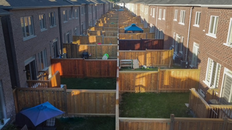 privacy fence installation em Chelmsford Massachusetts - privacy fence installation